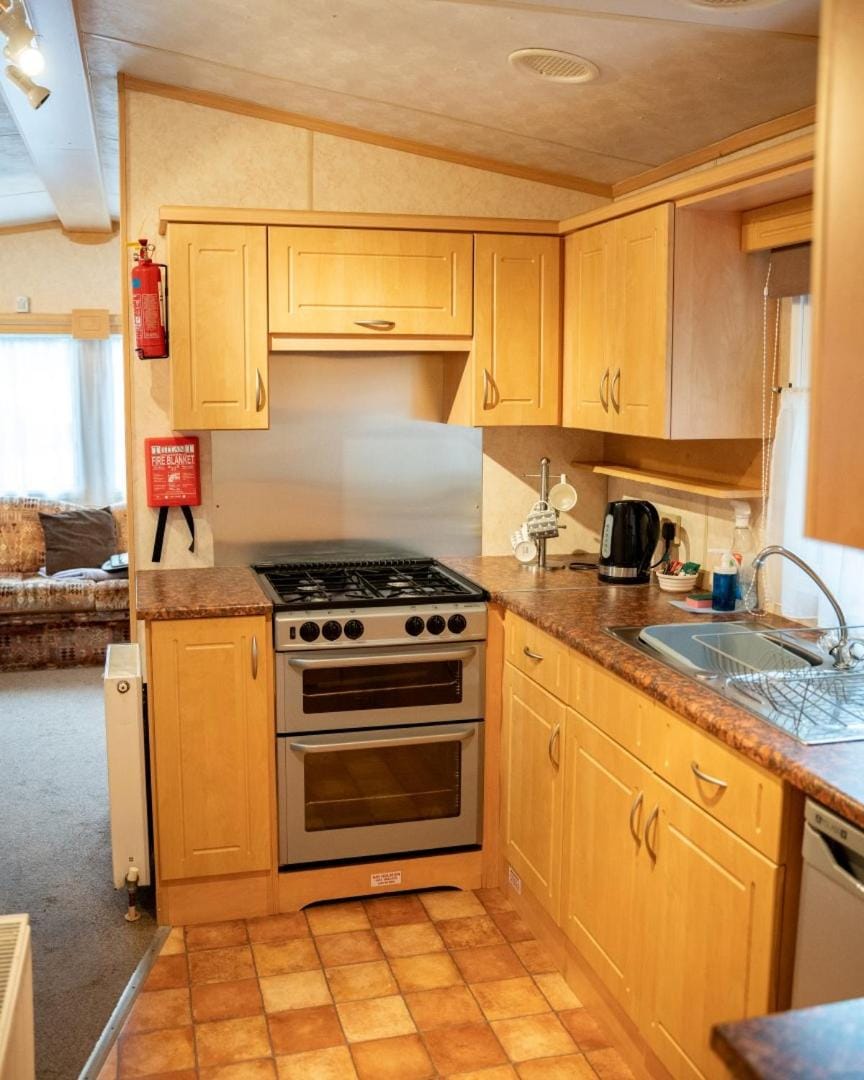 The Beeches Static Caravan Apartment in Wellington