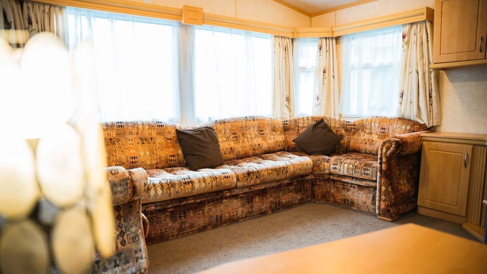 The Beeches Static Caravan Apartment in Wellington