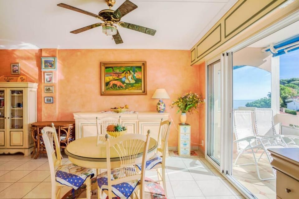 A6 - Staywiz us - 2 BDR Incredible Sea View - AC, Garage & Terrace Apartment in Antibes