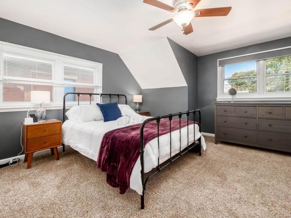 Pet-Friendly German Village Haus Wifi Walkable House in German Village
