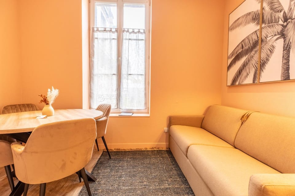 Living room, Seating area, Dining area