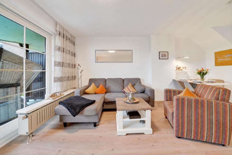 Haus-Frisia-Wohnung-01 Apartment in Wenningstedt-Braderup
