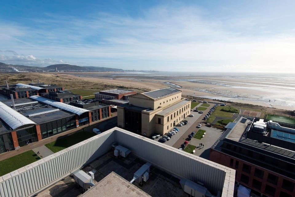 Property building, Day, Bird's eye view, Sea view