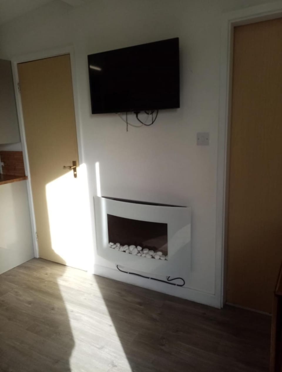 Communal lounge/ TV room, TV and multimedia, flat iron