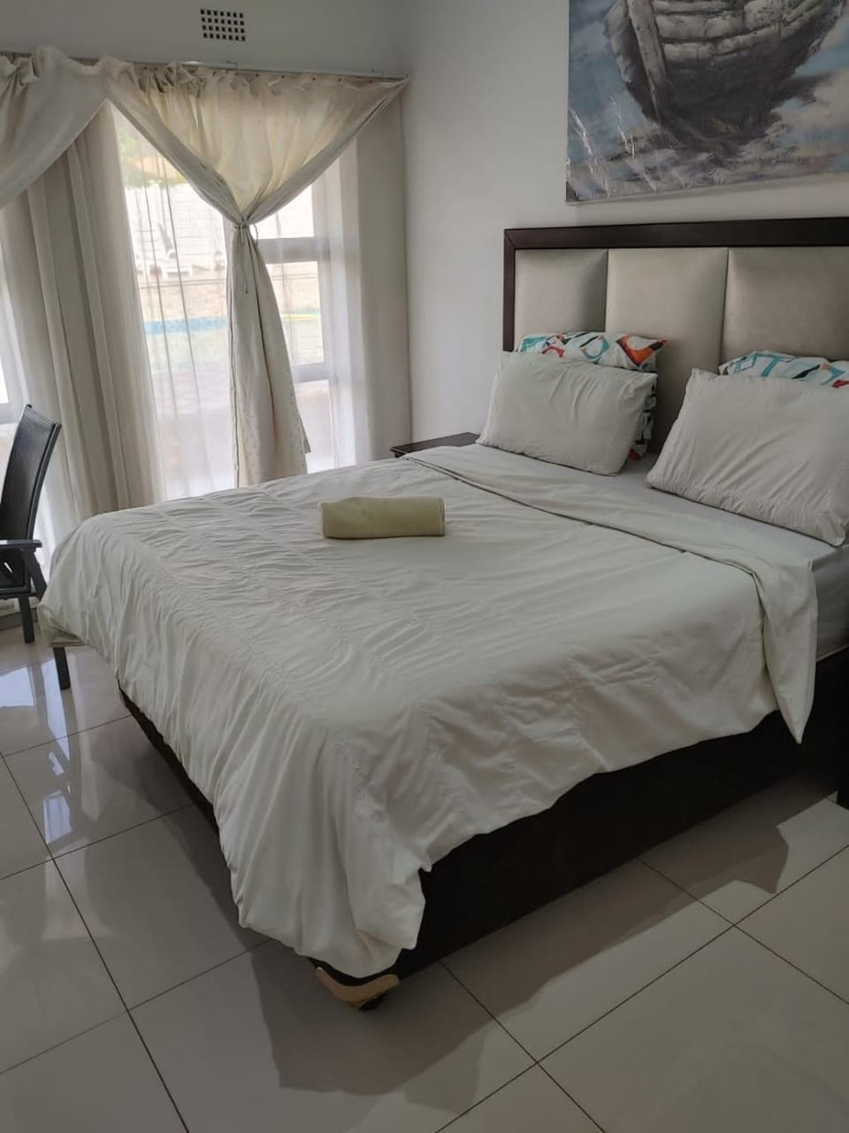 Bedroom, towels