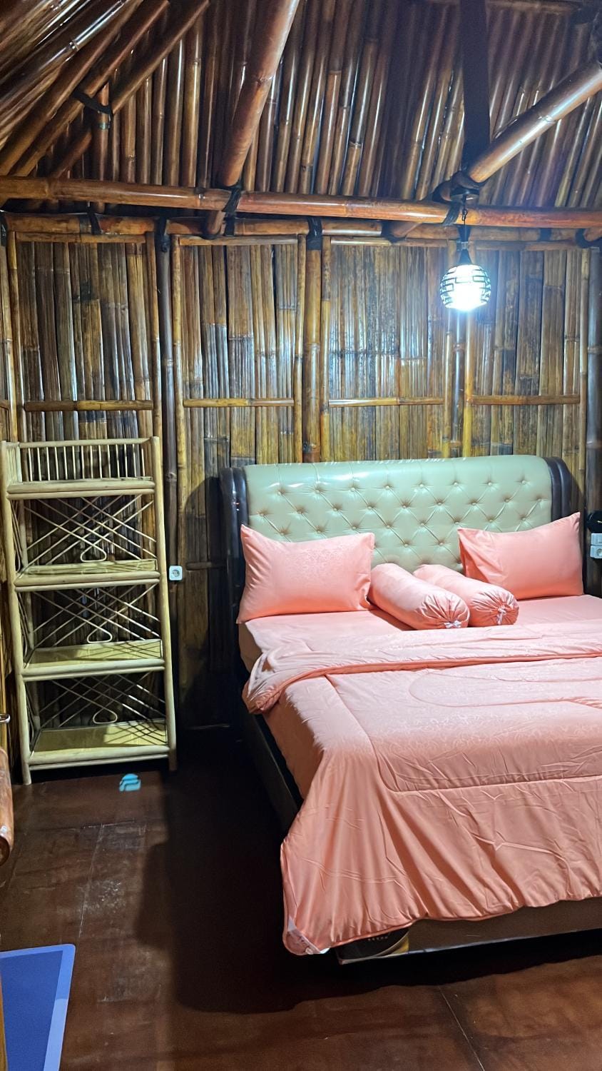 Para para cafe & cottage Nature lodge in Indonesia