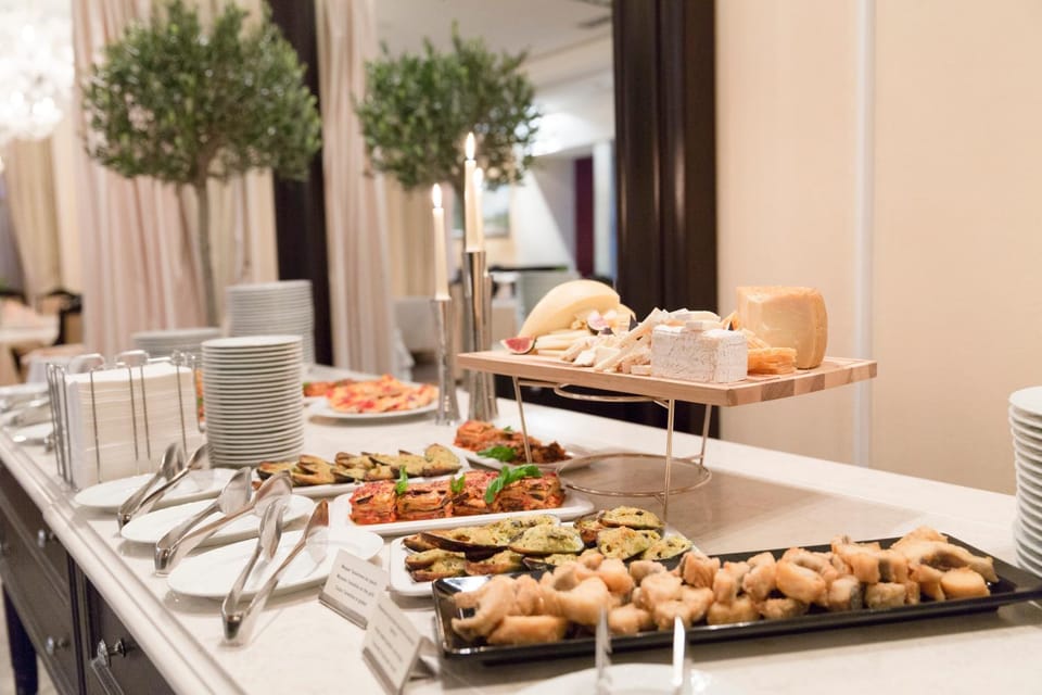 Restaurant/places to eat, Food and drinks, Food, Continental breakfast, Buffet breakfast