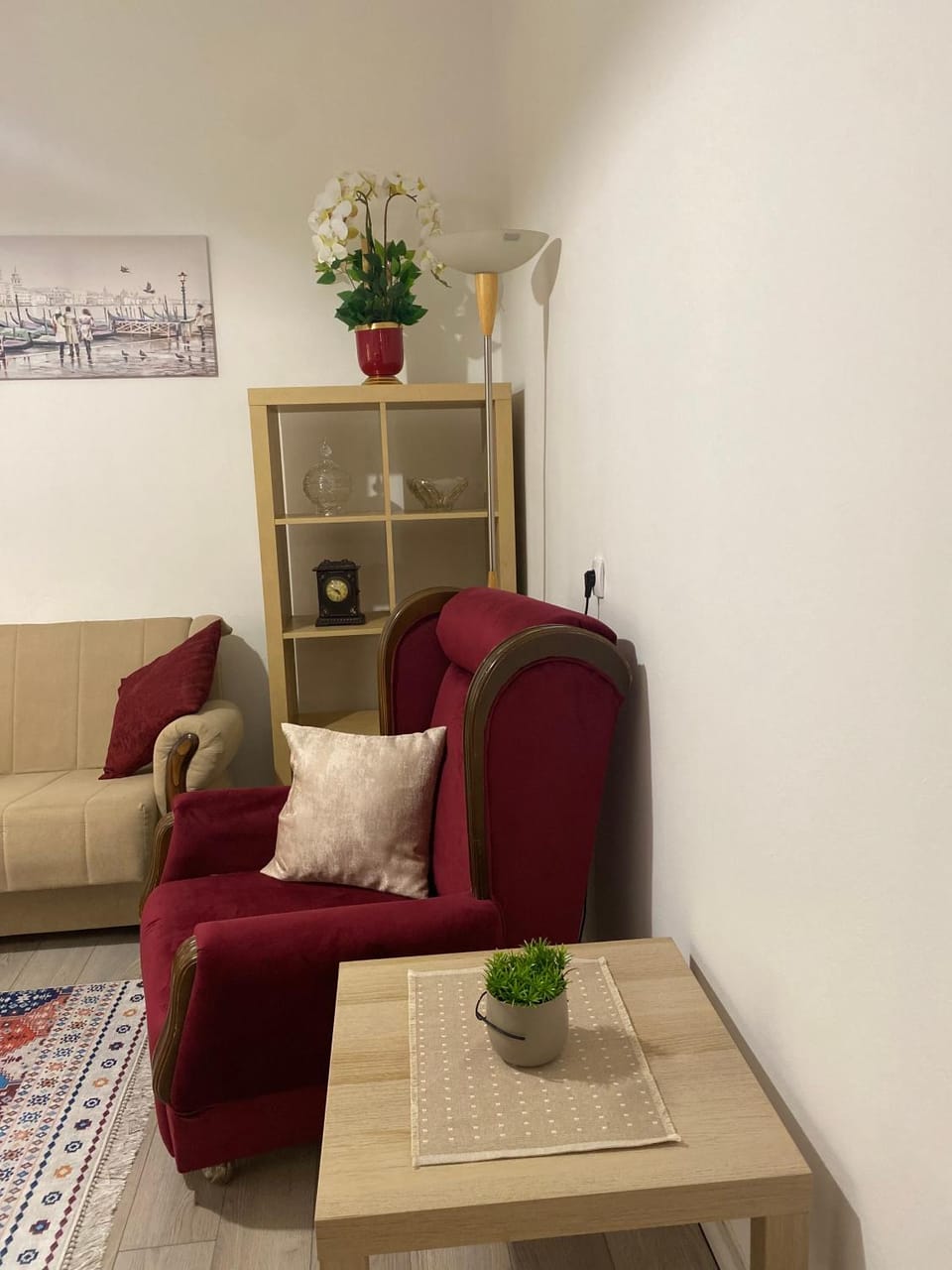 Living room, Seating area