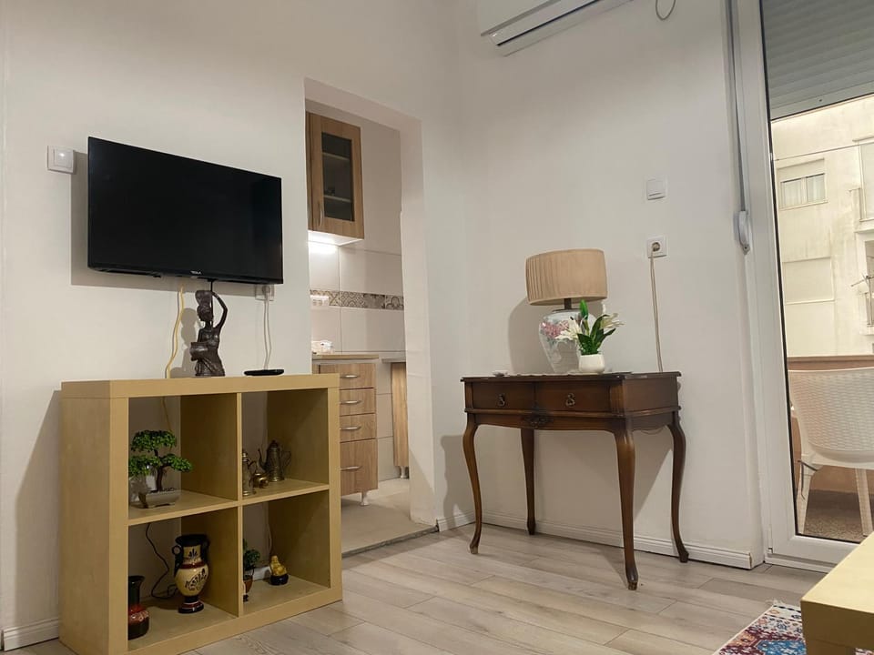 TV and multimedia, hair dresser, air conditioner