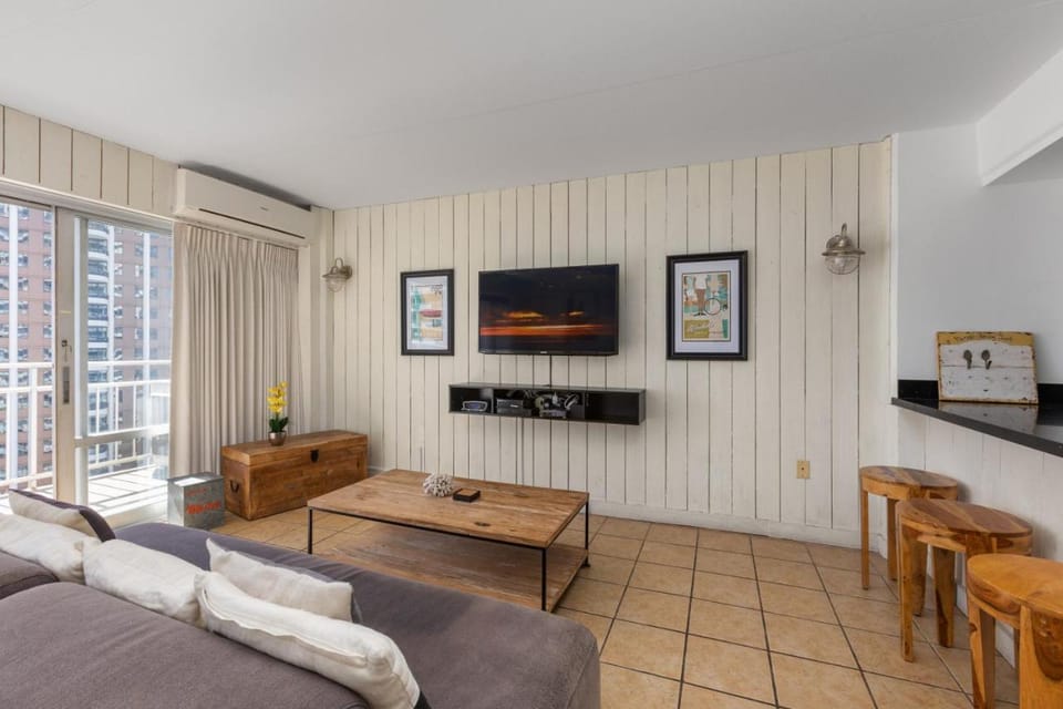 Ocean Front 1bd incredible view free wifi House in Honolulu