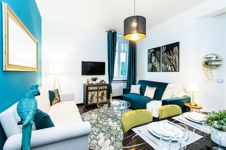 Communal lounge/ TV room, TV and multimedia, Living room, Seating area, Evening entertainment