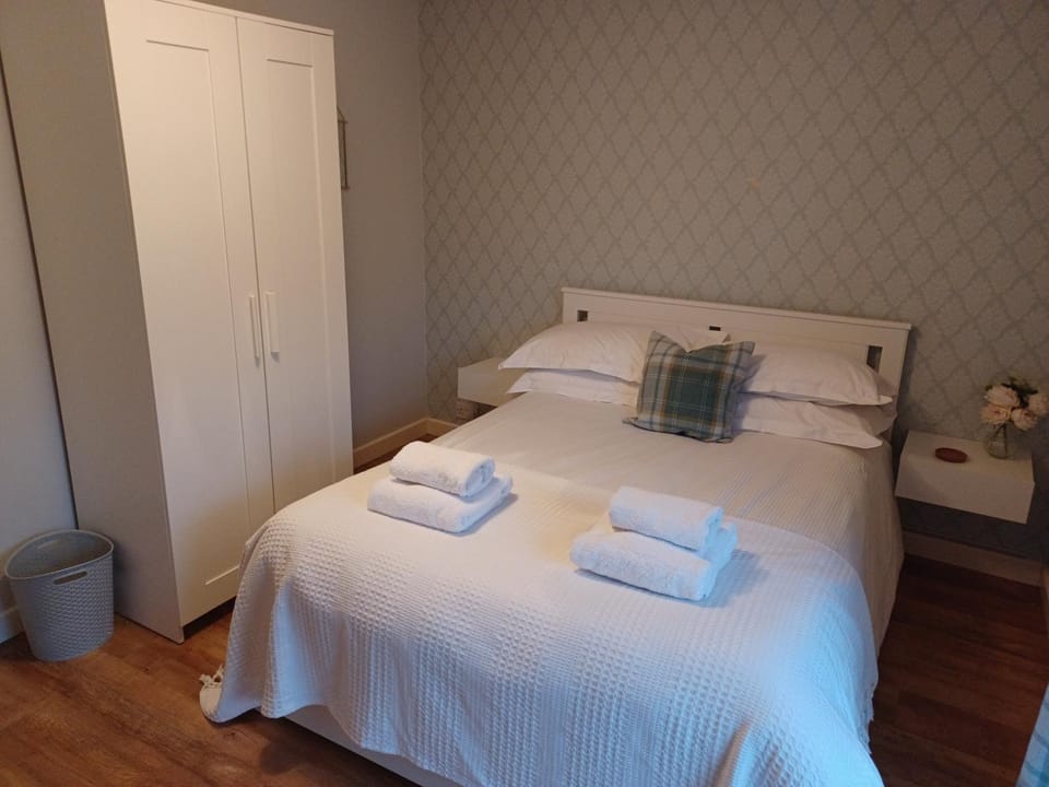 52 Trafalgar Road House in Scarborough