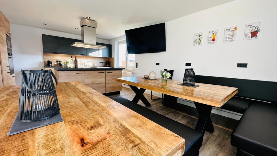 Communal lounge/ TV room, TV and multimedia, Seating area, Dining area, Entertainment, minibar, kitchen