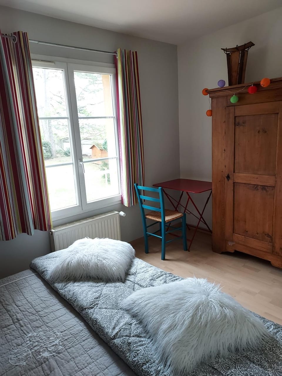 Photo of the whole room