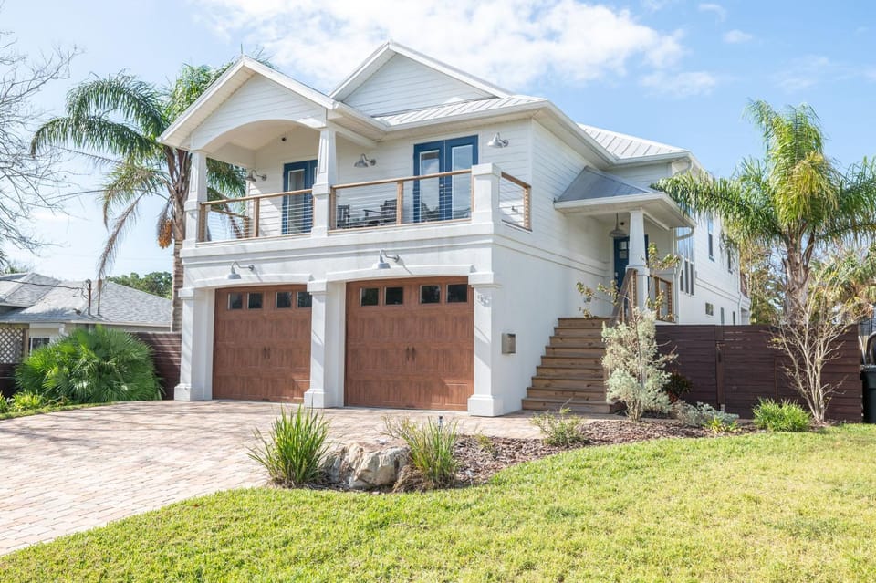 4BD 3BR Pool Paradise 1 mile from Beach & Downtown House in Saint Augustine