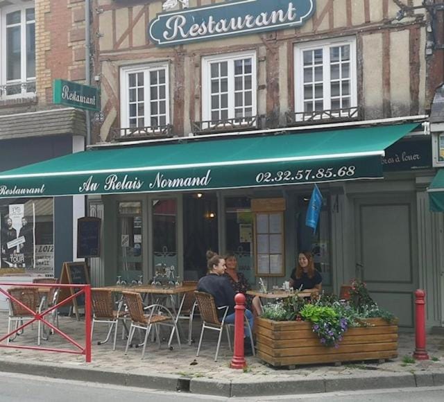 Property building, Restaurant/places to eat, Meals, Meals