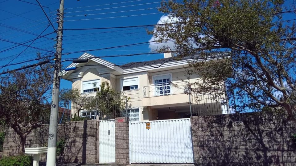 Property building, Day, Neighbourhood, Street view