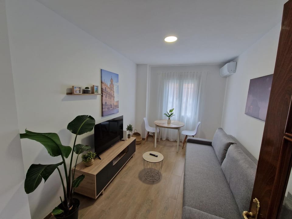 Living room, Dining area, air conditioner