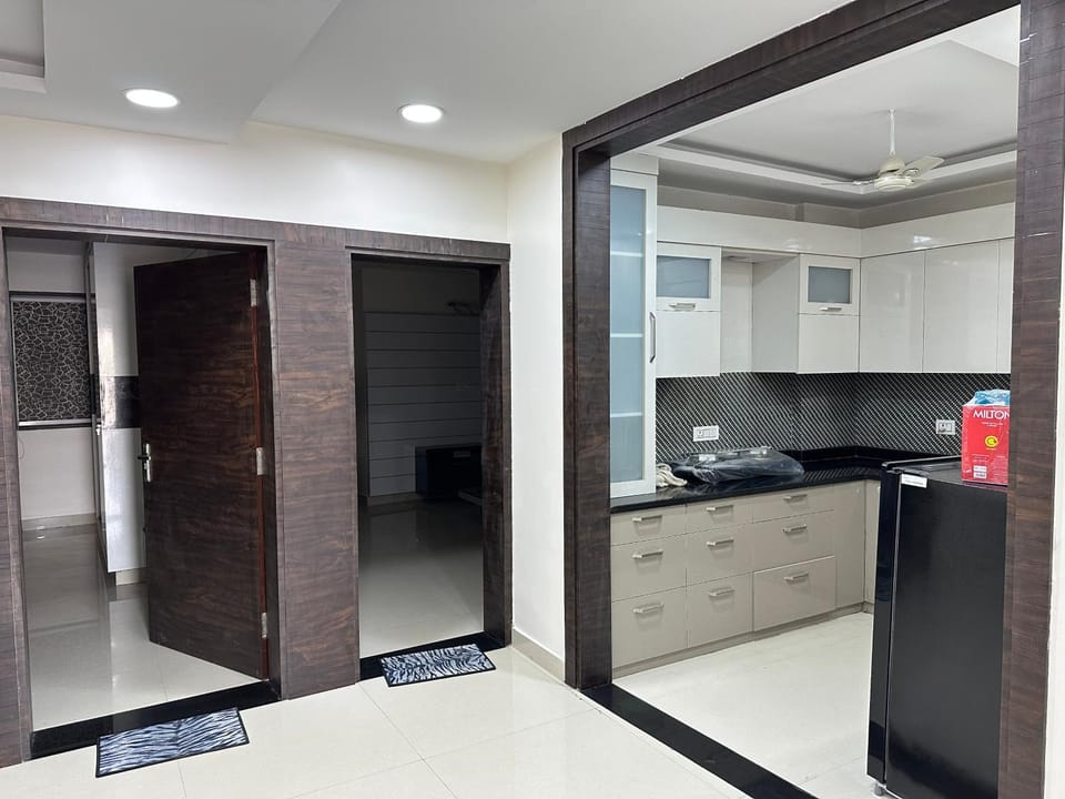 Spacious 5 BR penthouse Apartment in Rishikesh