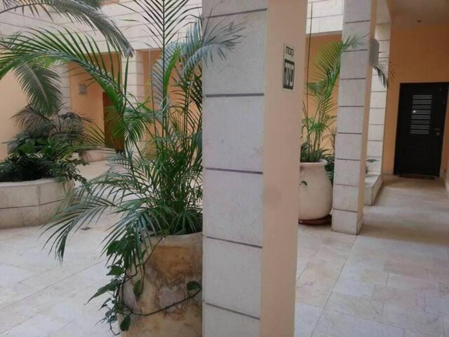 Close to the beach with parking Apartment in Tel Aviv-Yafo