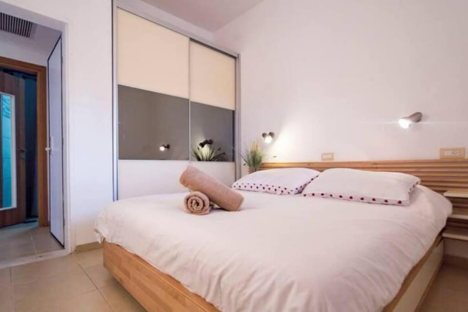 Close to the beach with parking Apartment in Tel Aviv-Yafo