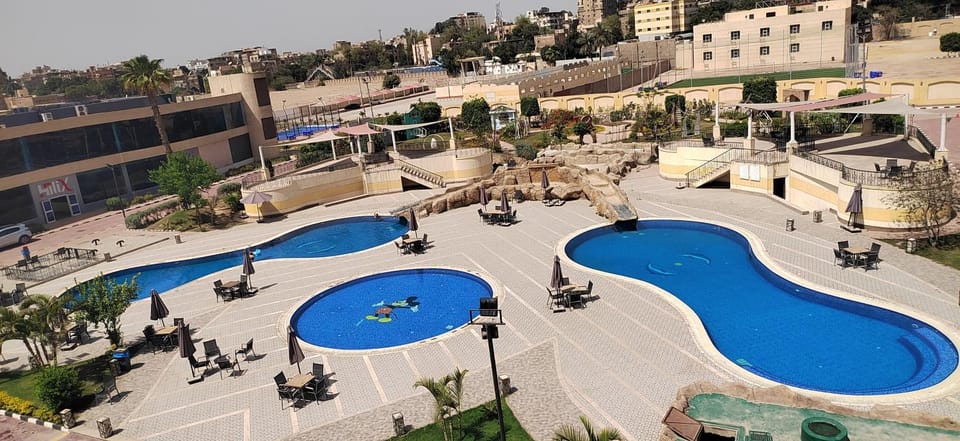 Swimming pool, Swimming pool