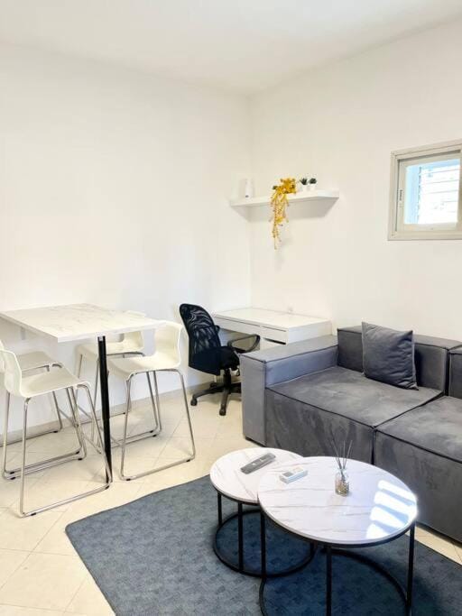 Rambam BEACH apartment Apartment in Haifa