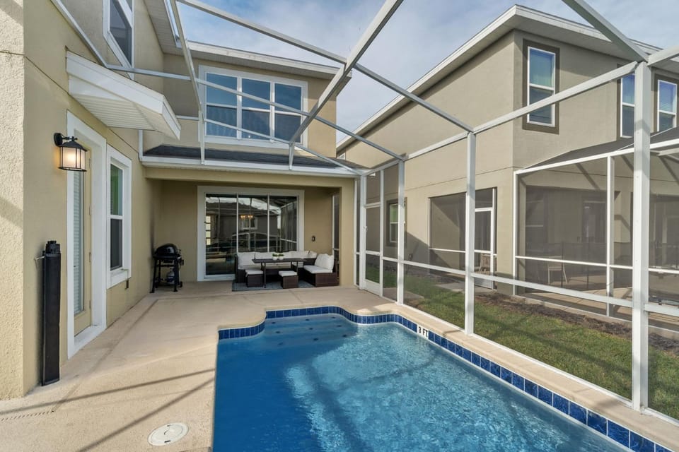 Luxury 5Bed Home with Pool and Game Room House in Four Corners