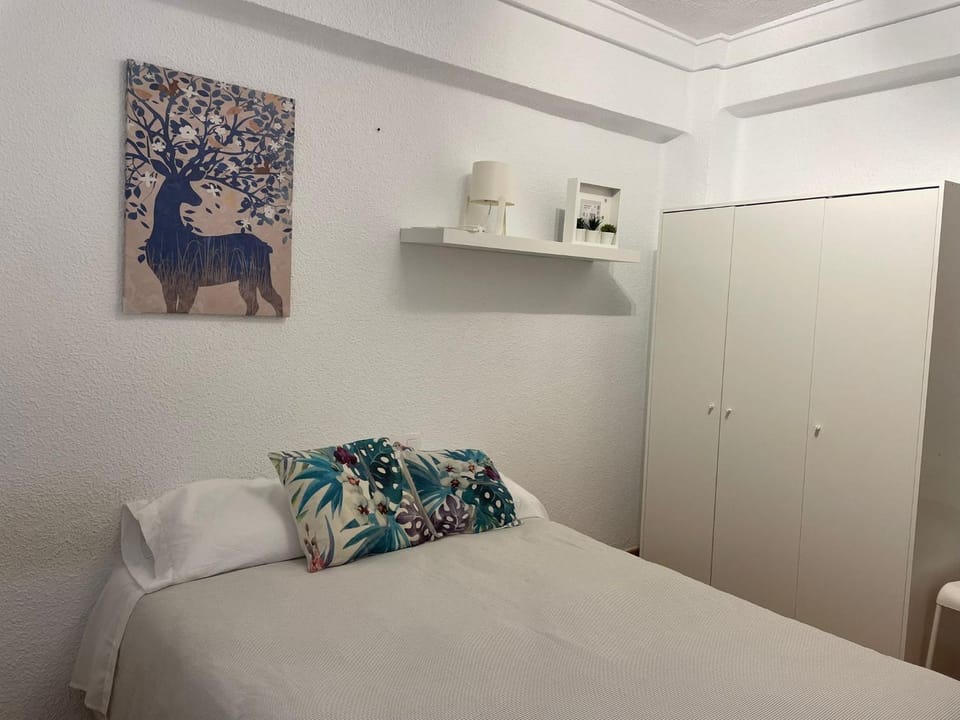 Bedroom, wardrobe