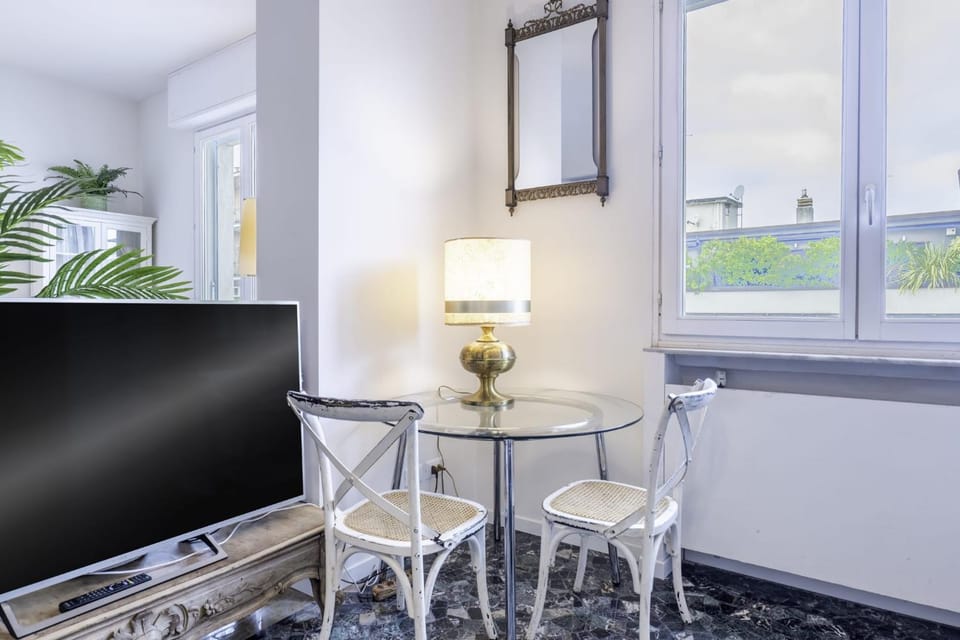 Amazing top floor Apartment in Milan