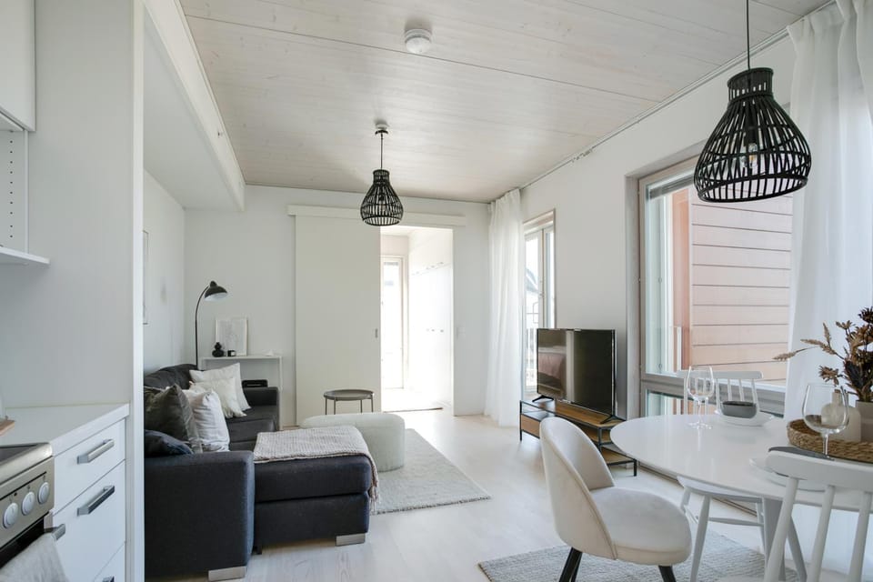 TV and multimedia, Living room, Seating area, Dining area