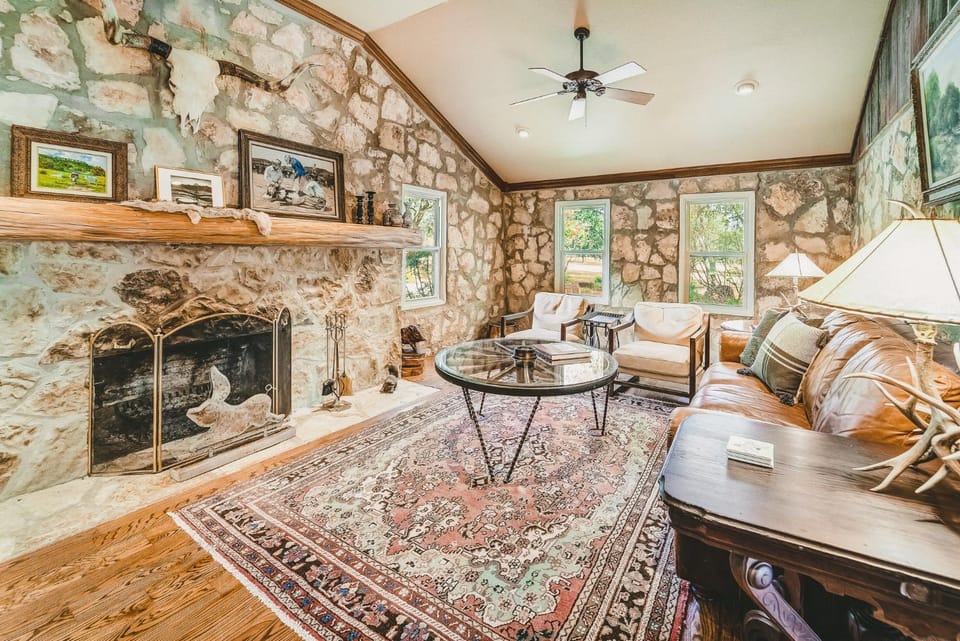 Living room, Seating area, flat iron