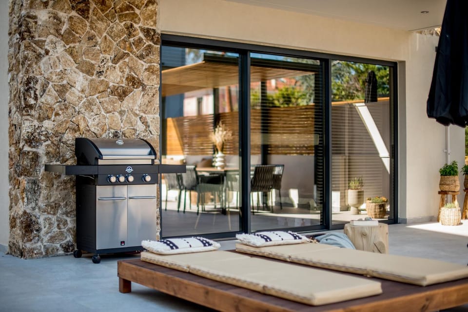 BBQ facilities, sunbed