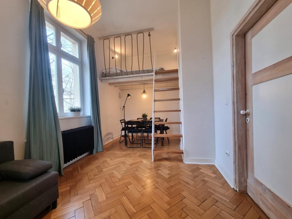 Euro24 Apartamenty Akacja - 2 pokoje, 2 antresole - Sopot Centrum, blisko plaży, prywatny parking Apartment in Sopot