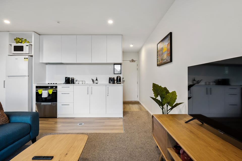 TV and multimedia, Coffee/tea facilities, Kitchen or kitchenette, Living room, Seating area, dishwasher, minibar, oven, pet friendly, stove