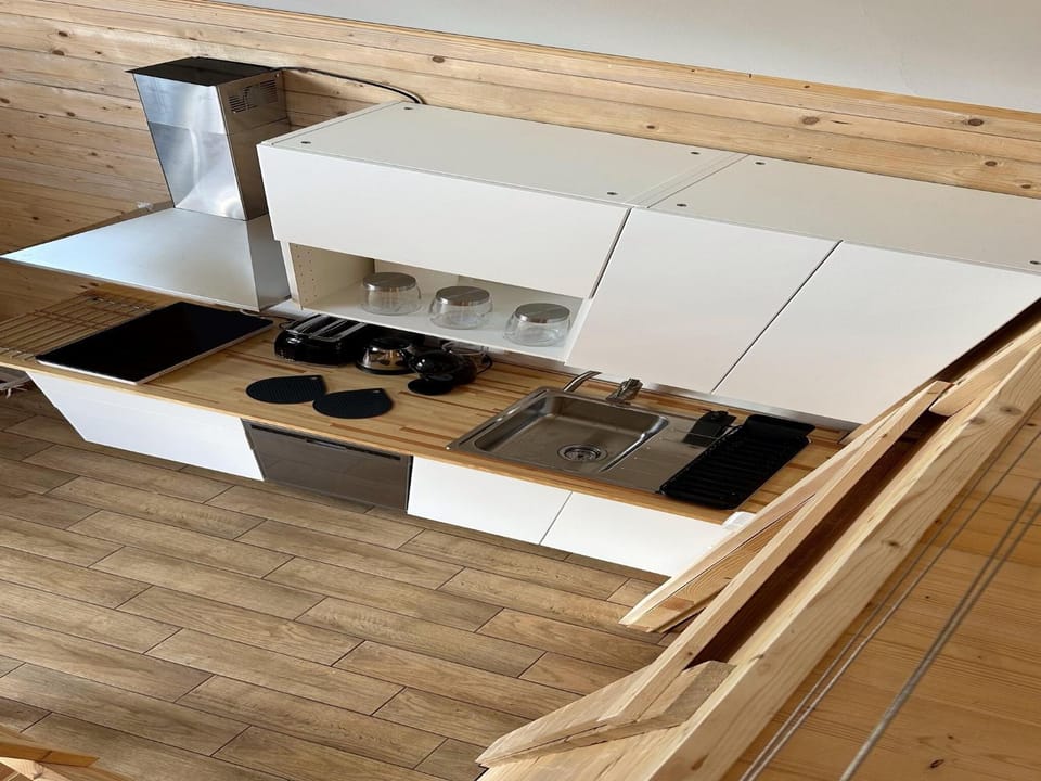 Kitchen or kitchenette