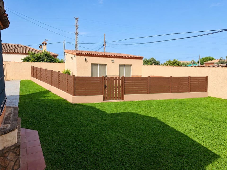 LOS ALMENDROS Chalet in Chiclana de la Frontera