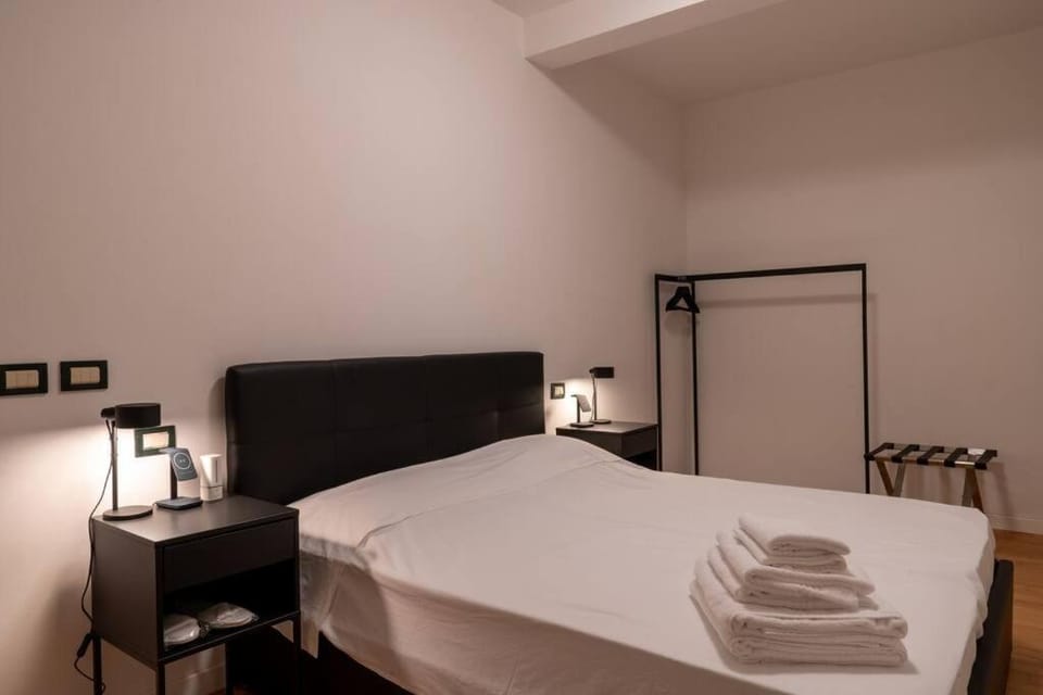 Piazza Duomo Cathedral View Apartment in Province of Brescia