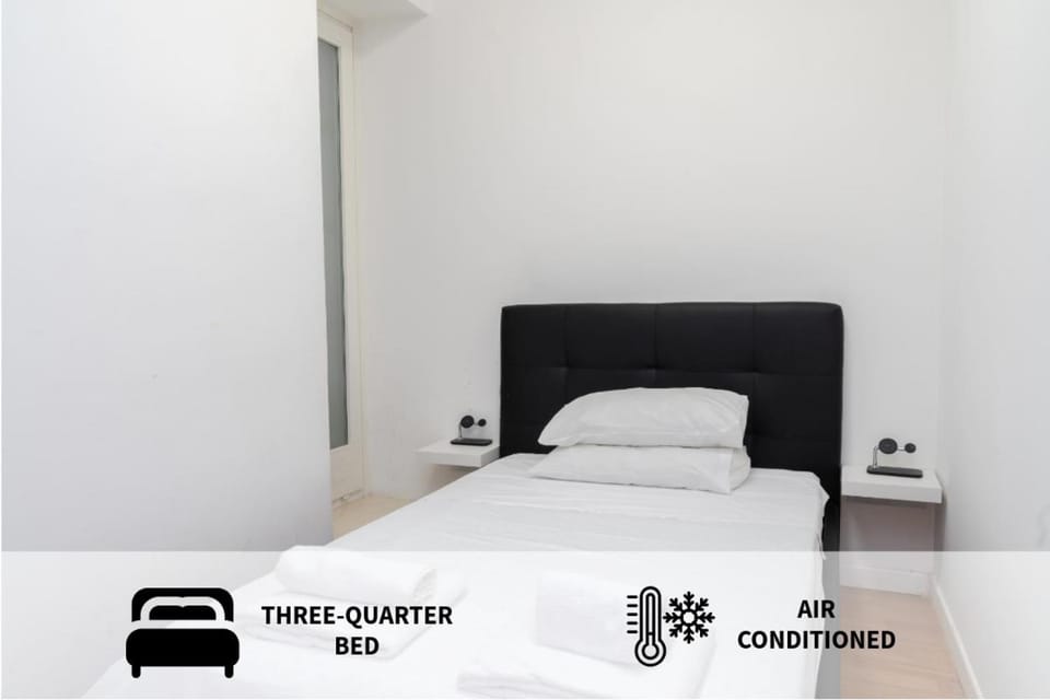 Piazza Duomo Cathedral View Apartment in Province of Brescia