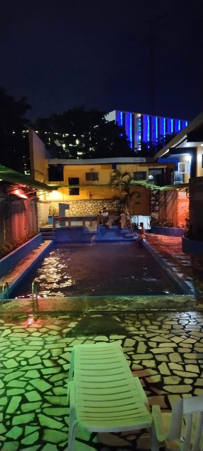 Garden, Swimming pool