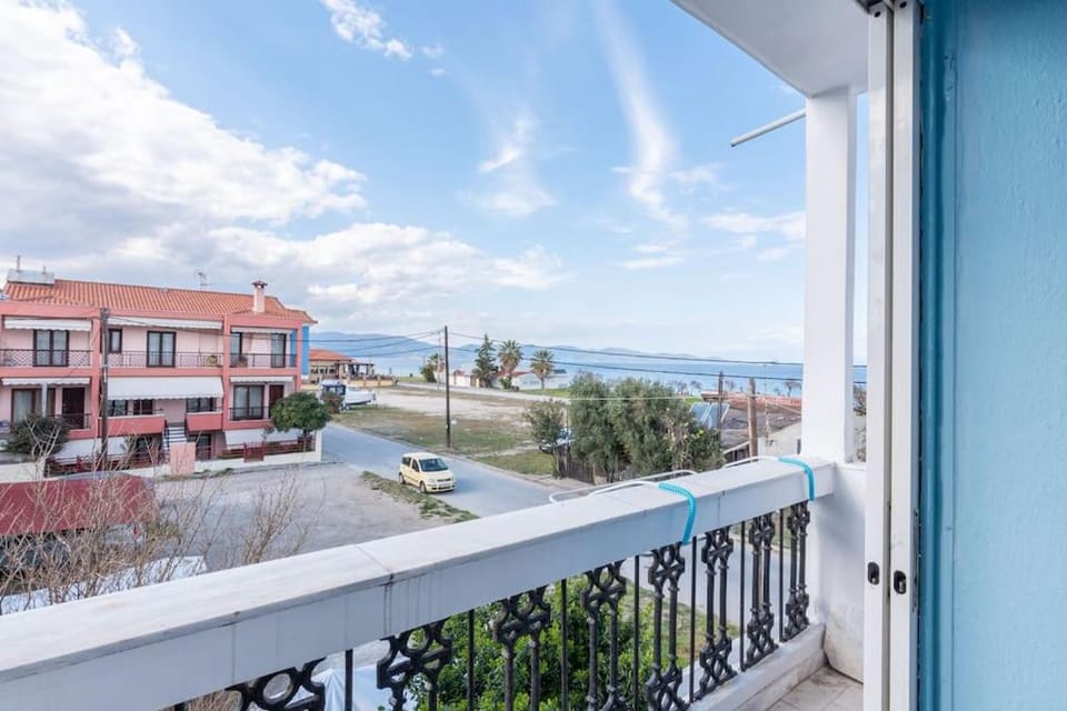 Cycladic flat with sea view and BBQ grill Apartment in Halkidiki