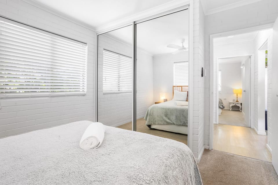 Bed, Beach, Bedroom, towels, towels