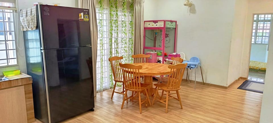 Single Storey Bungalow 12 pax House in Ipoh