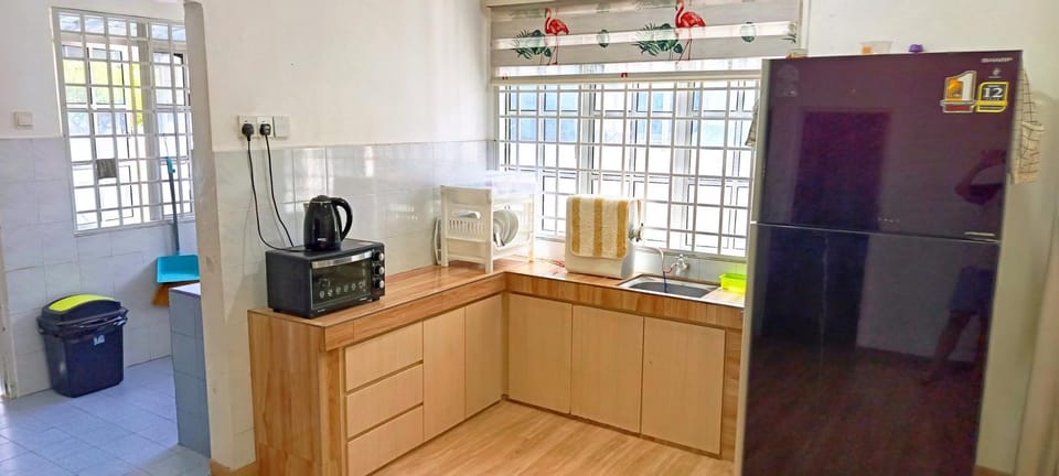 Single Storey Bungalow 12 pax House in Ipoh