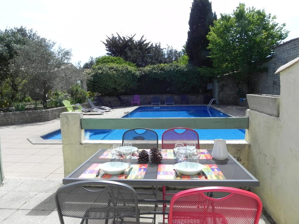 Patio, Pool view, Swimming pool