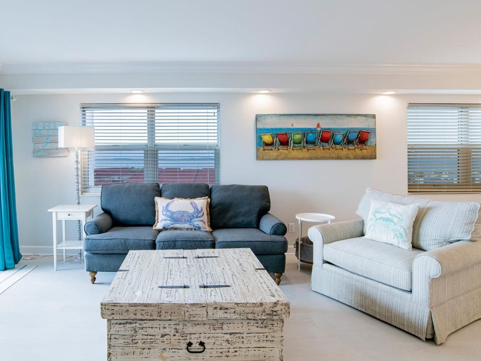 Living room, Seating area, furniture