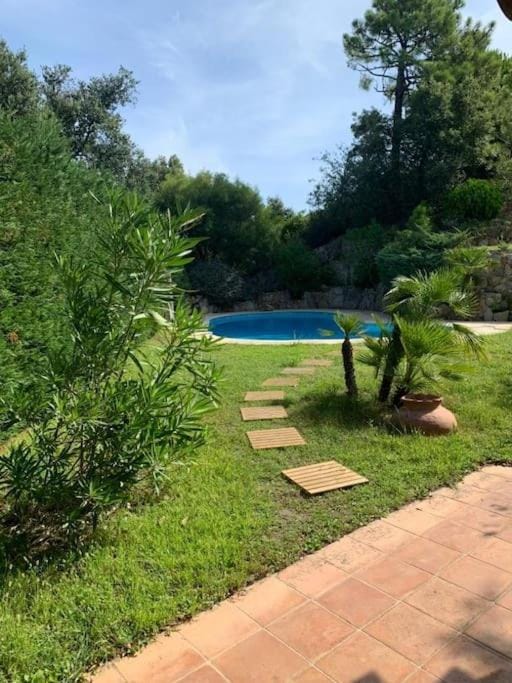 Spacious Villa with Pool and Fireplace Villa in Roquebrune-sur-Argens