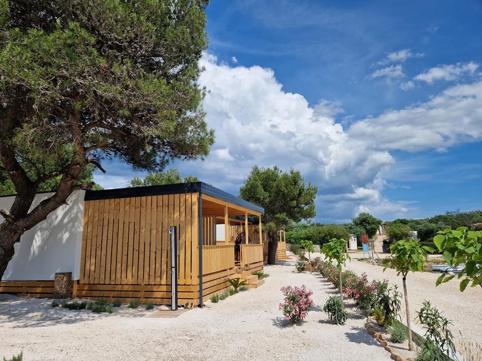 Beach House Mane Sol - Perfect Seafront House For Relaxing Holidays Apartment in Šibenik-Knin County, Croatia