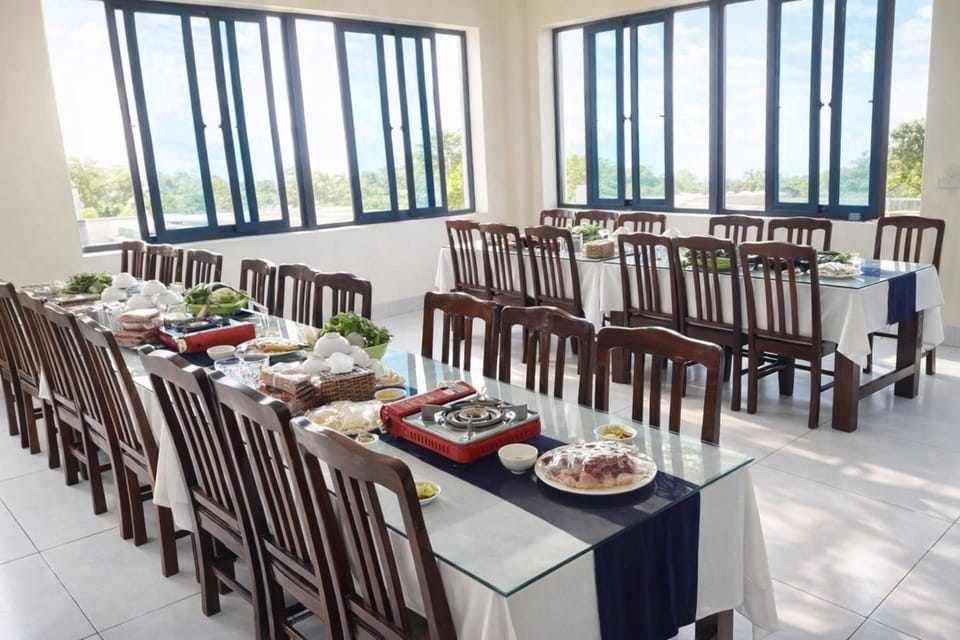 Restaurant/places to eat, Lunch