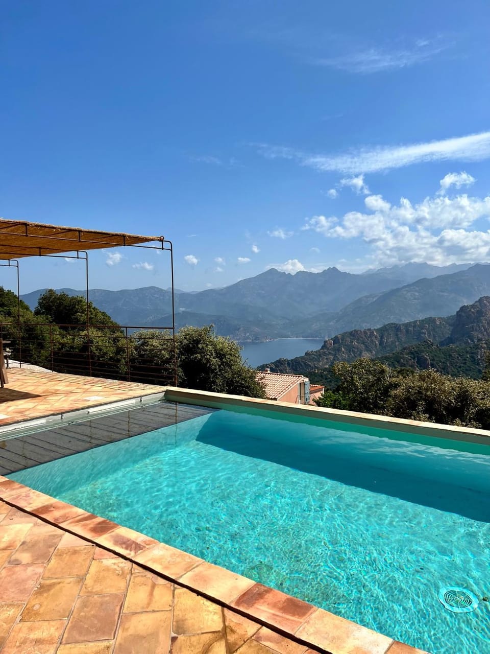 Nearby landmark, Day, Mountain view, Pool view, Swimming pool